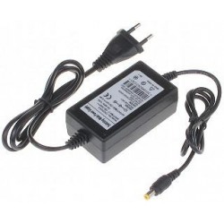 Alimentatore 12v - 2A per telecamere videosorveglianza 2 ampere Alimentatore 12v - 2A per telecamere videosorveglianza 2 ampere
